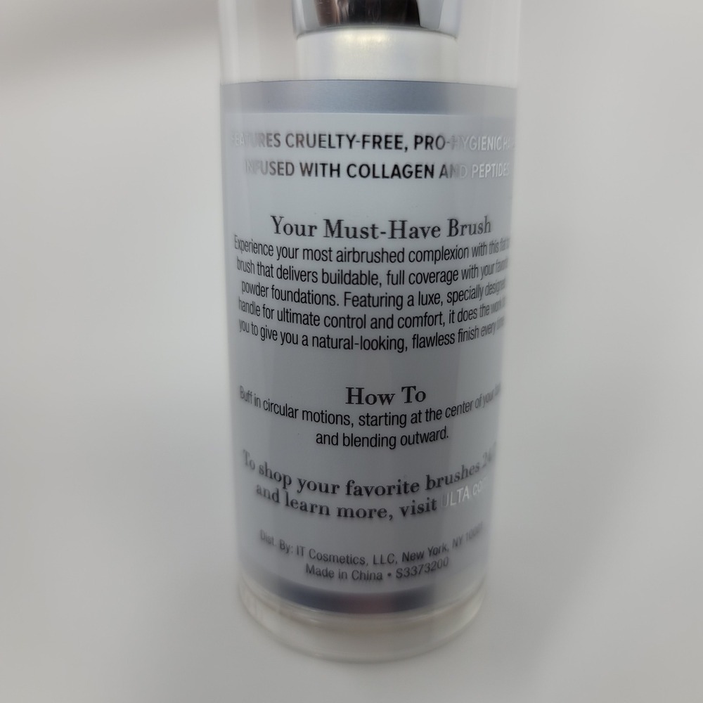 IT Cosmetics Special Edition Flat Top Full Coverage Complexion Brush No 136 New - Picture 5 of 7